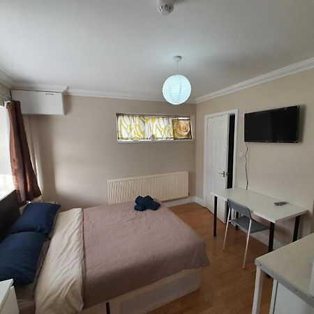 Goodmayes Eastwood Rooms מראה חיצוני תמונה