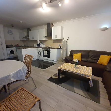 Goodmayes Eastwood Rooms מראה חיצוני תמונה